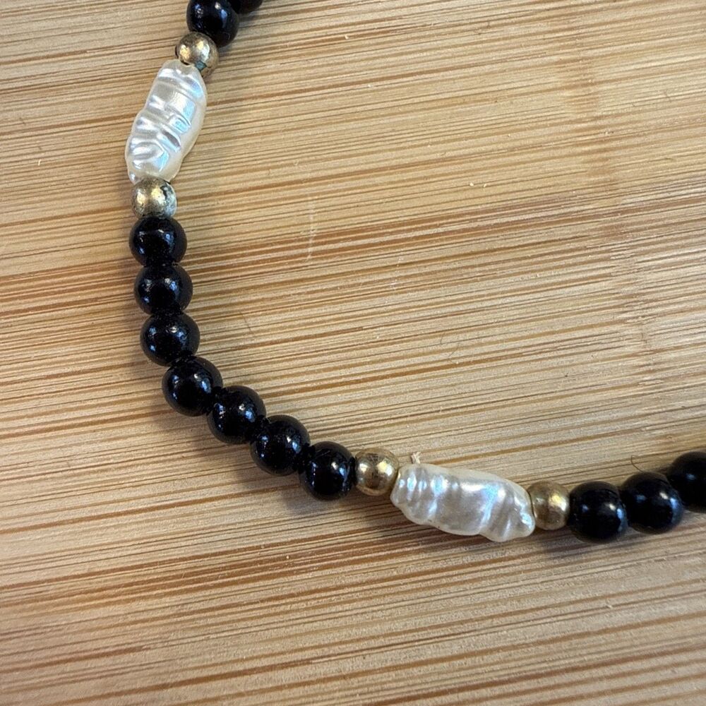 VINTAGE BLACK AND PEARL BEAD ANTIQUE BRACELET UNBRANDED